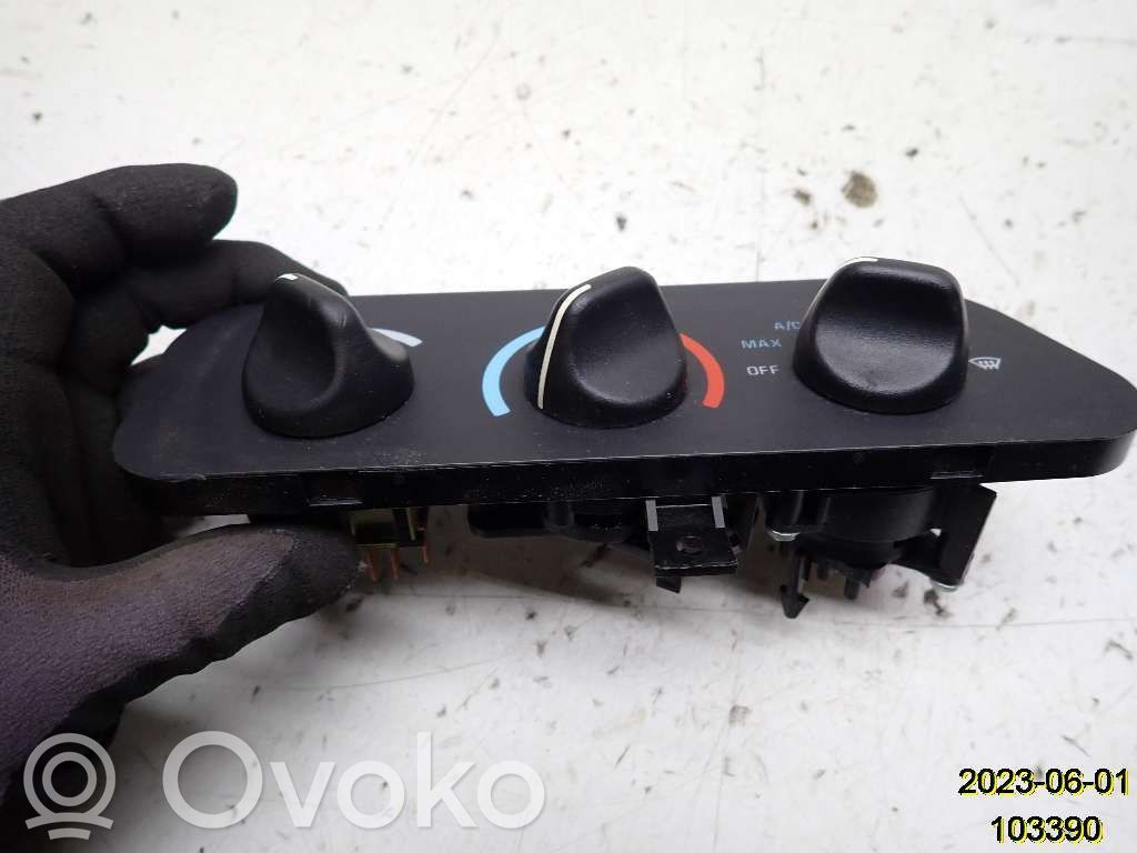Chevrolet Camaro Climate control unit 