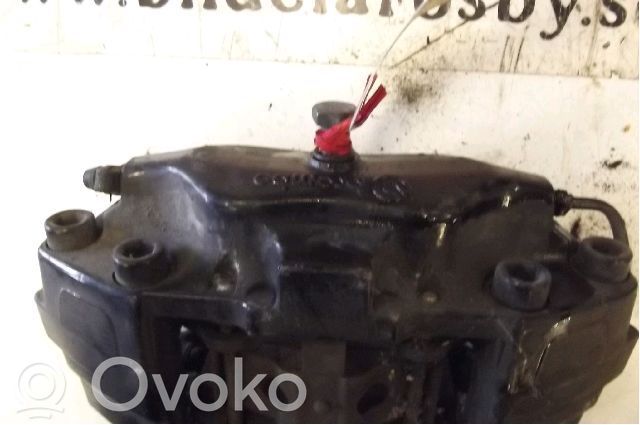 Front brake caliper   536424R