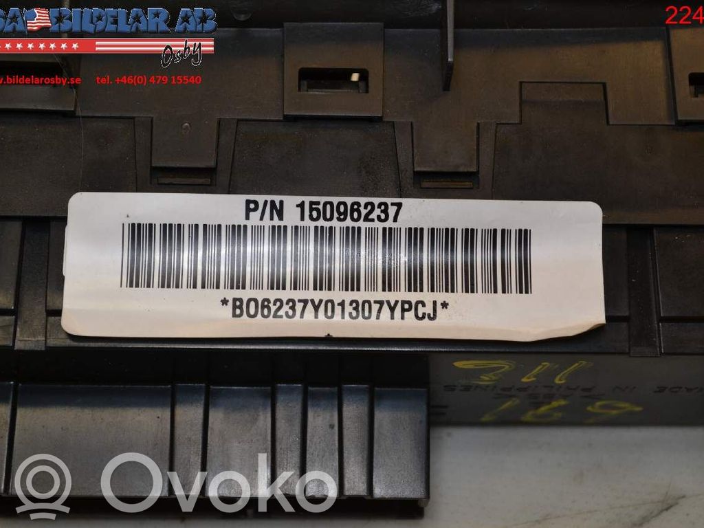 Chevrolet TrailBlazer Electric window control switch 