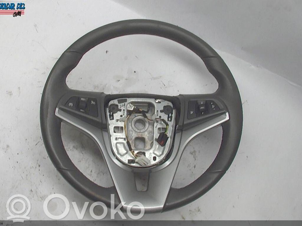Chevrolet Cruze Ohjauspyörä 