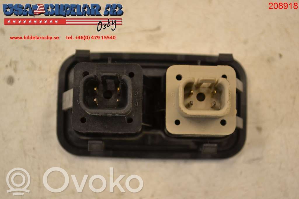 Tailgate/boot open switch button   10359728