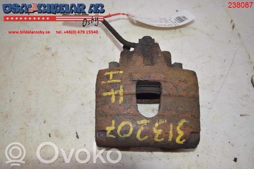 Chrysler Voyager Передний суппорт 