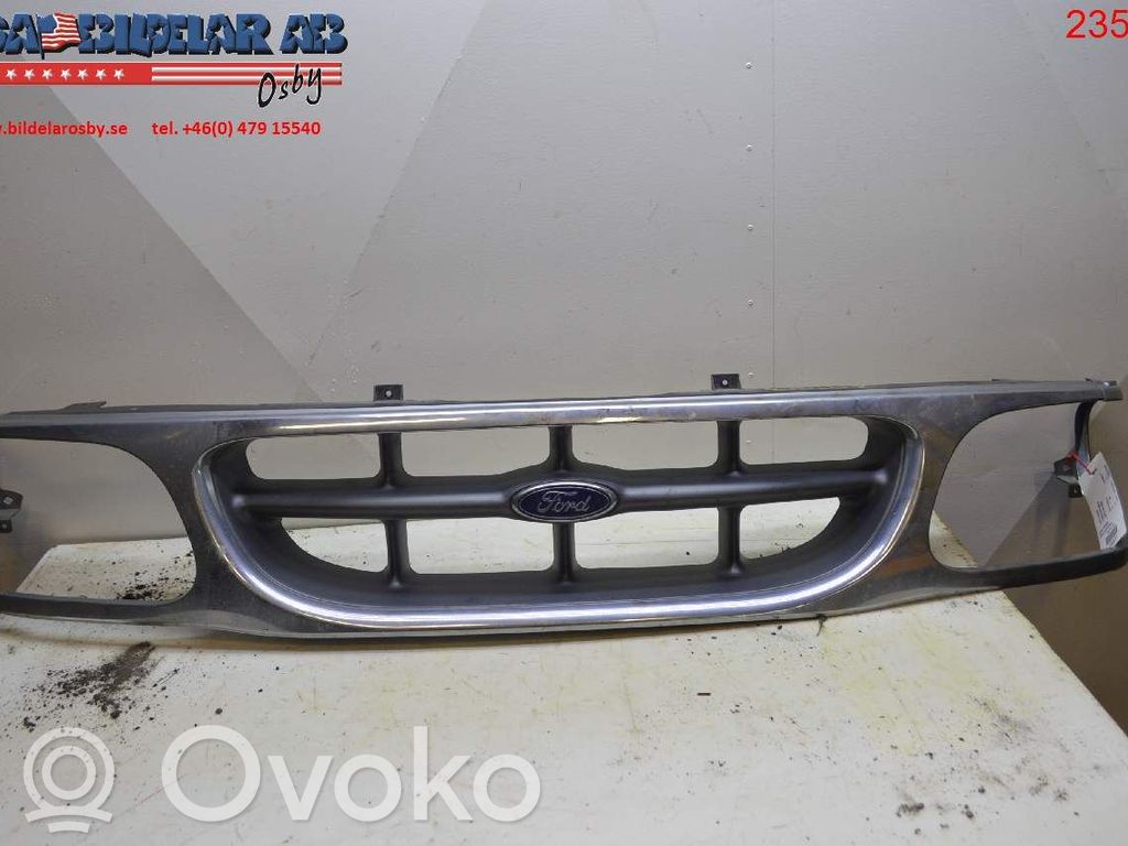 Front bumper lower grill   10401601D