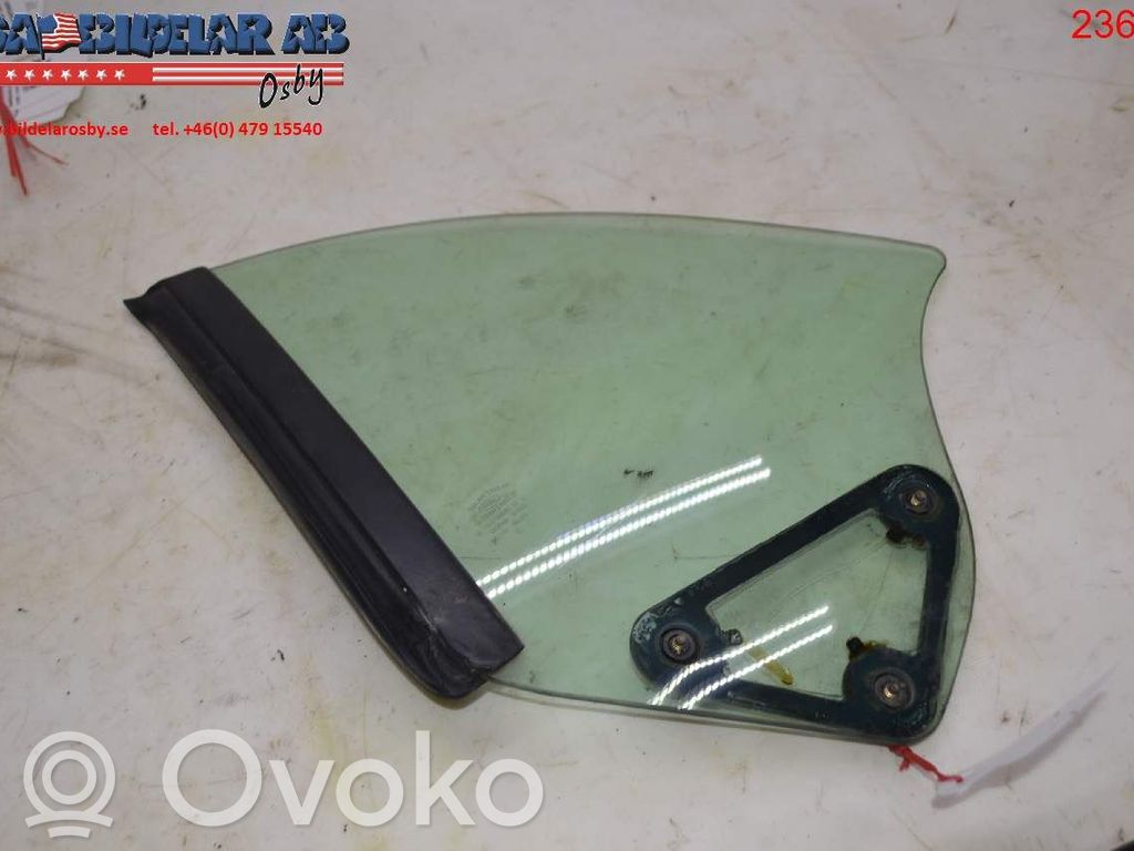 Ford Mustang IV Rear side window 