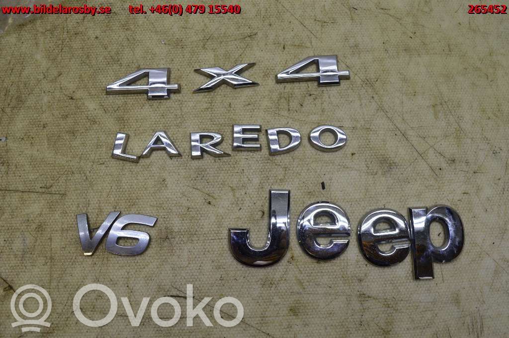 Manufacturer badge logo/emblem