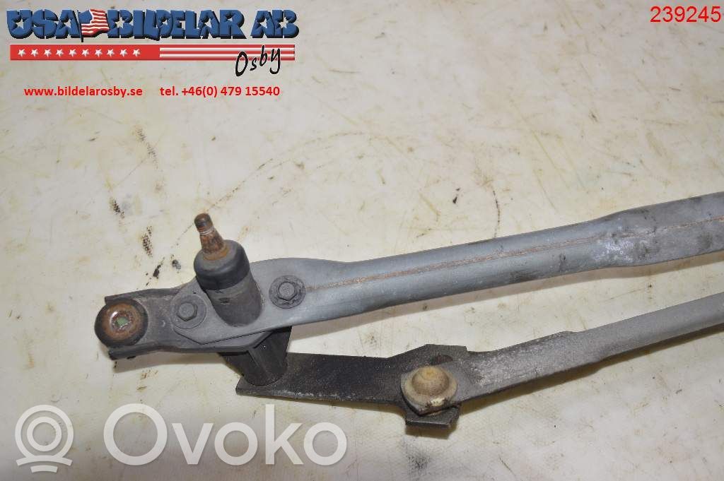 Chevrolet Avalanche Front wiper linkage 