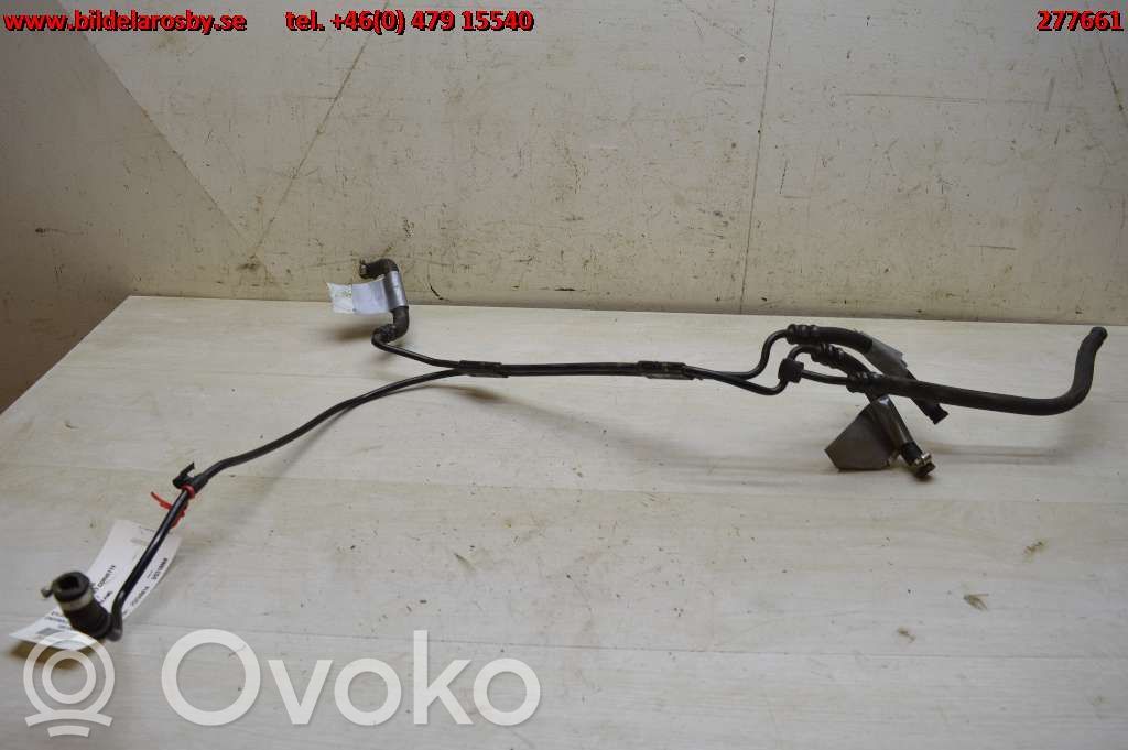 Engine coolant pipe/hose