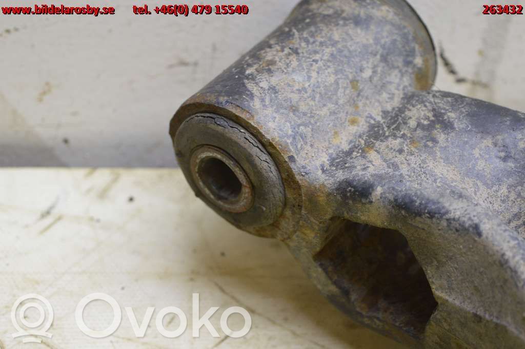 Front lower control arm/wishbone   51201381R