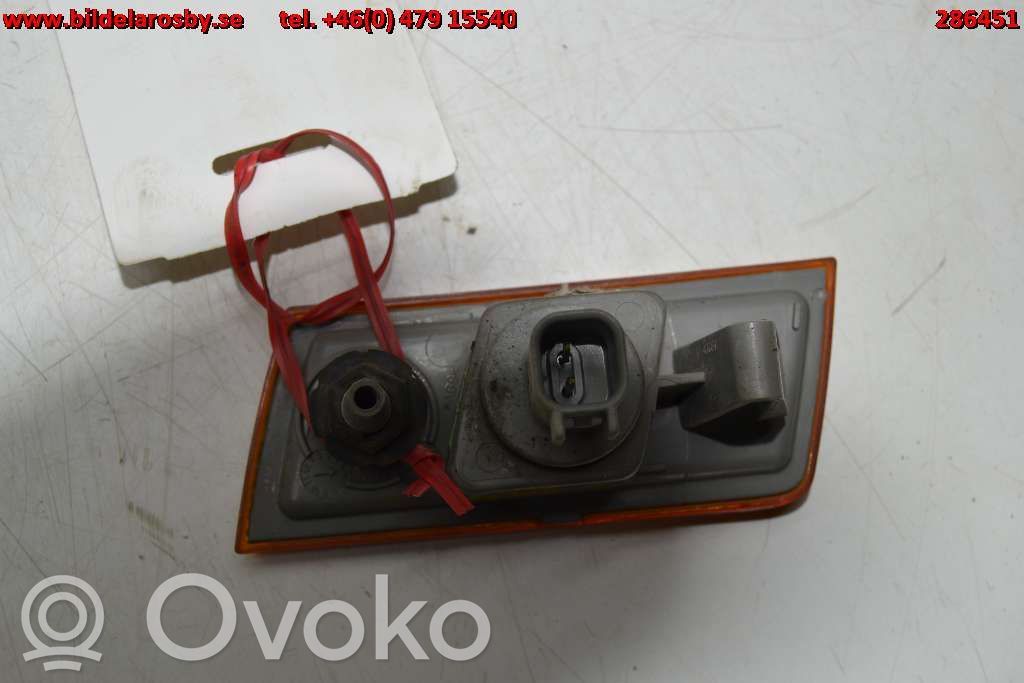 Chrysler 300 - 300C Front indicator light 