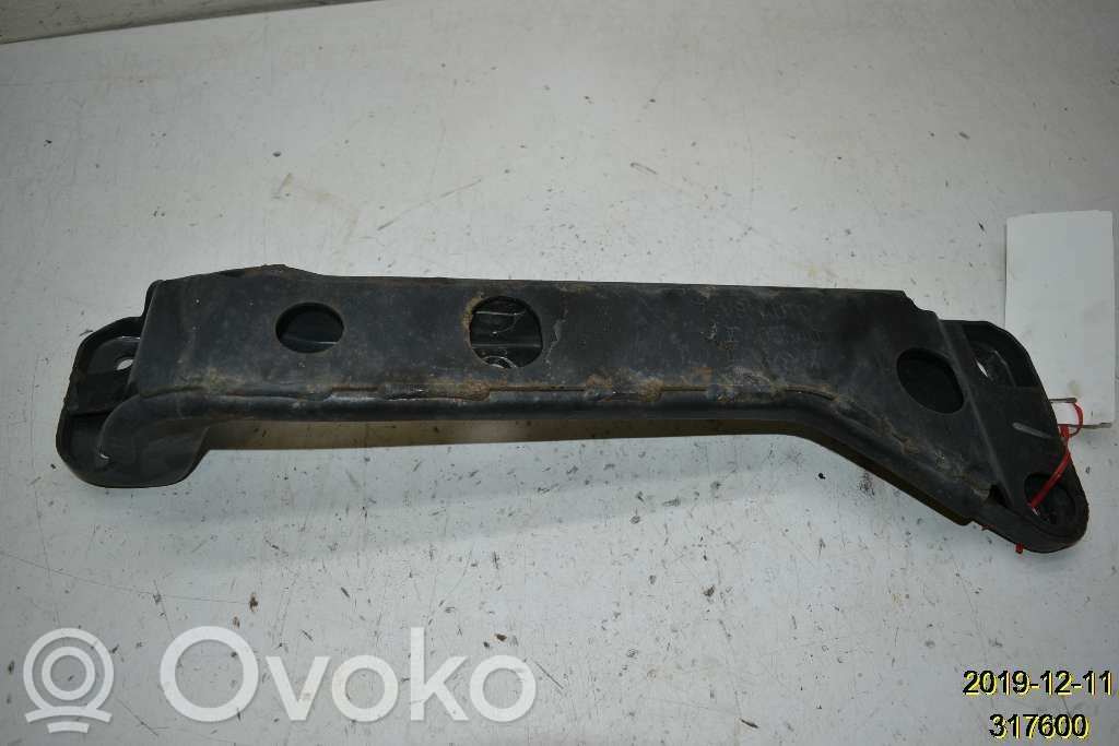 Gearbox mounting bracket   10405540