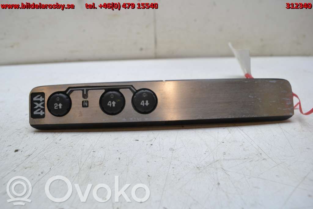 Differential lock switch   300722AS0219923