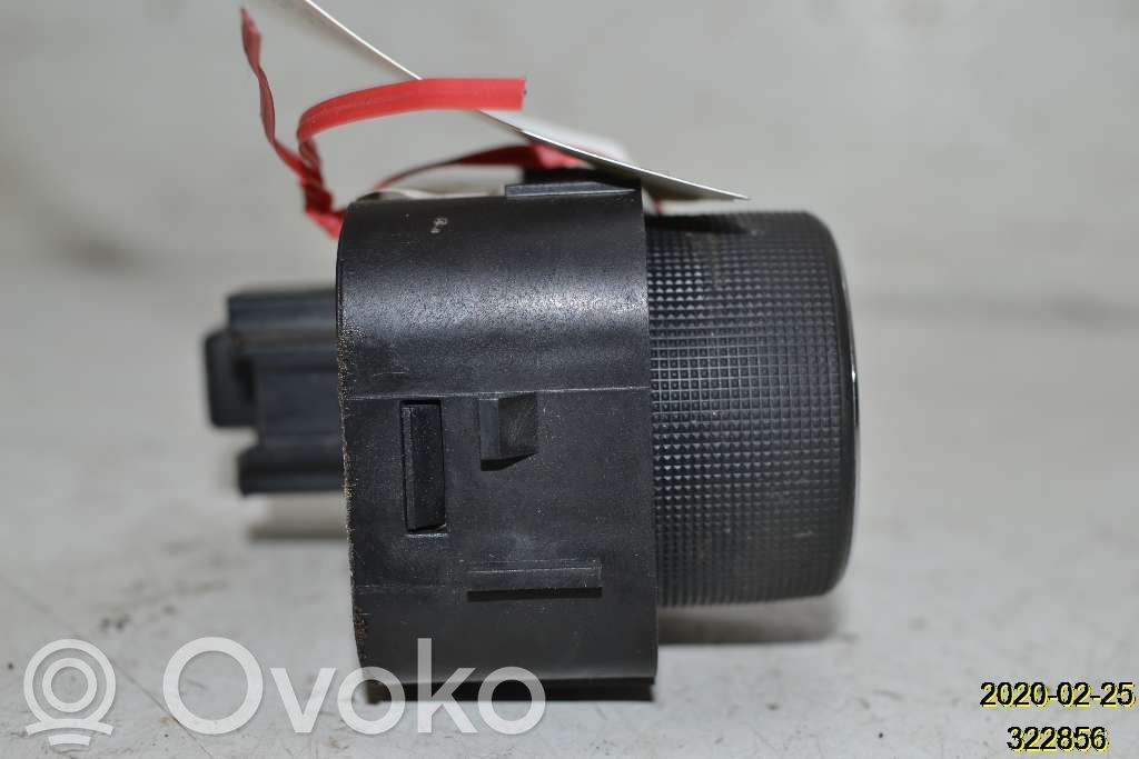 Chevrolet Silverado Light switch 