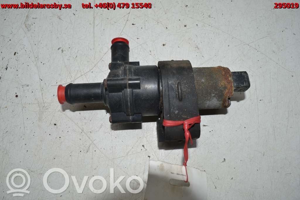 Vandens pompa   32400874,55056340AA