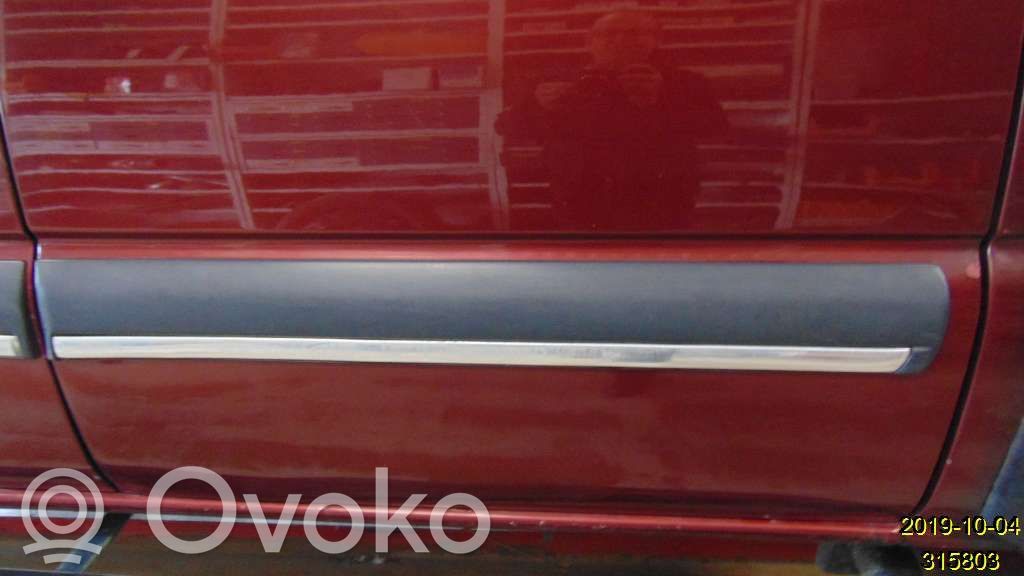 Chevrolet Suburban Galinės durys 