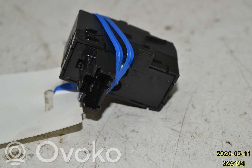Seat heating switch   10374151