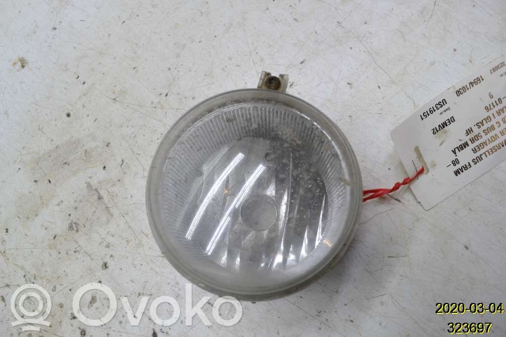 Chrysler Voyager Miglas lukturis priekšā 