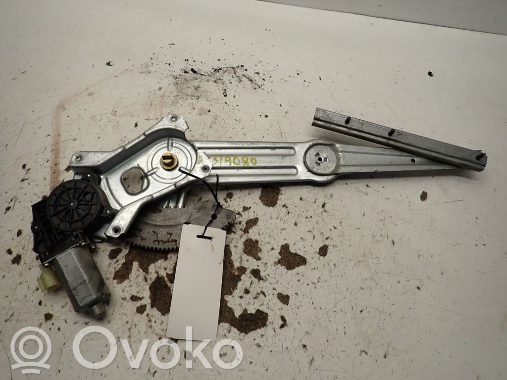 Dodge RAM Regulador de puerta trasera con motor 