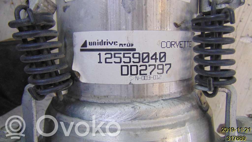 Chevrolet Corvette Kardāns komplektā 