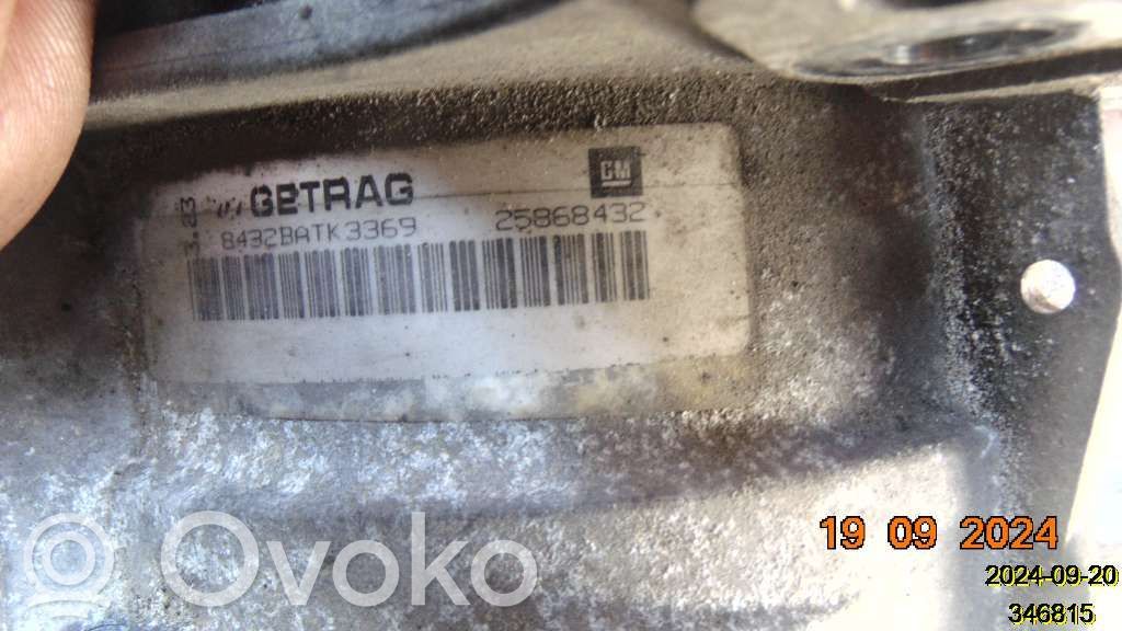Cadillac SRX Belka osi tylnej 
