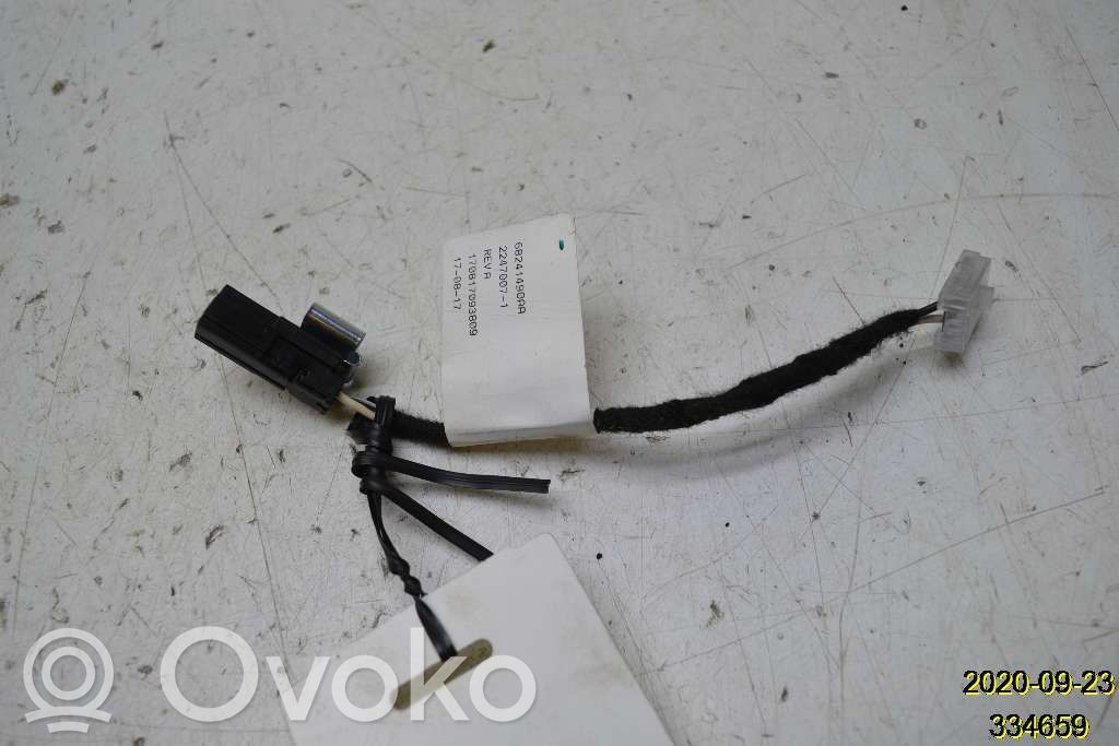 Éclairage intérieur porte avant   68241490AA