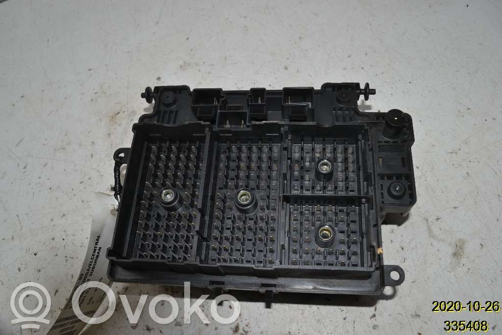 Chevrolet Suburban Fuse module 