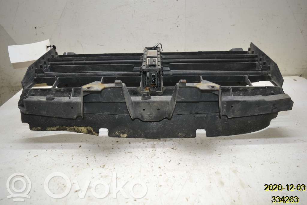 Dodge RAM Front bumper upper radiator grill 