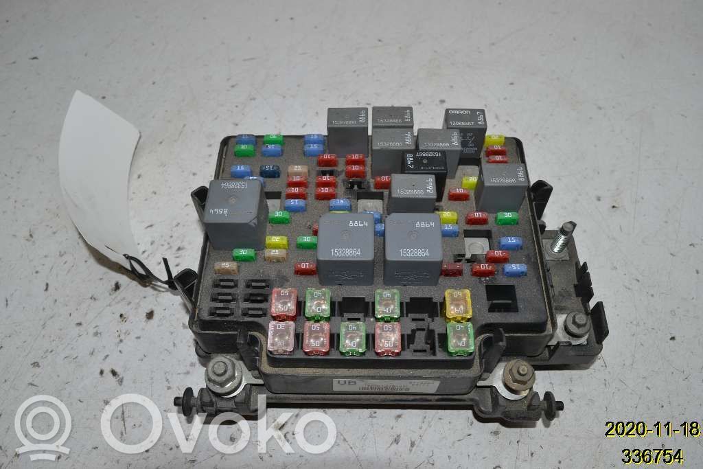 Chevrolet Tahoe Fuse module 