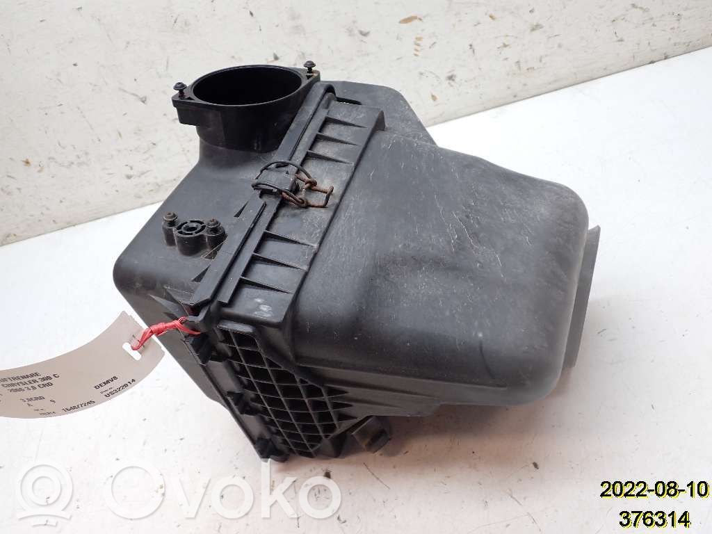Air filter box   5281522AB