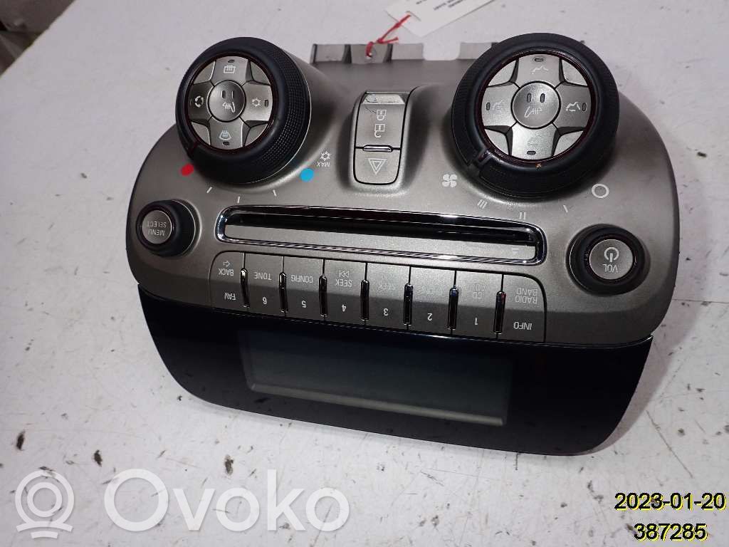Chevrolet Camaro Panel / Radioodtwarzacz CD/DVD/GPS 
