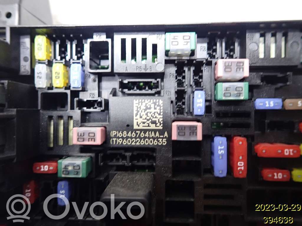 Saugiklių blokas   68467641AA