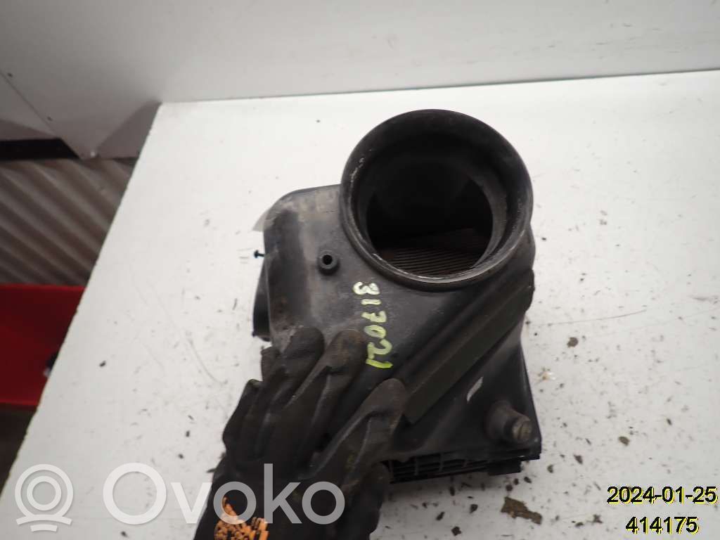 Chrysler 300 - 300C Air filter box 