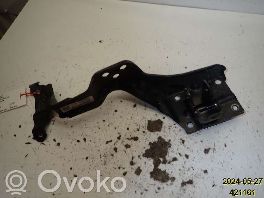 Engine mounting bracket   68321773AB