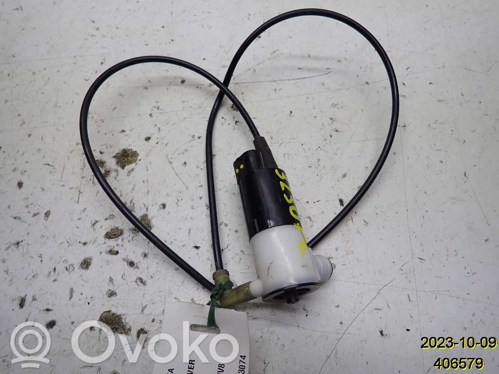 Chevrolet Suburban Windscreen/windshield washer pump 