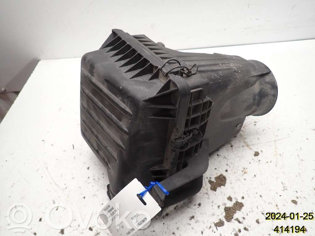 Chrysler 300 - 300C Air filter box 