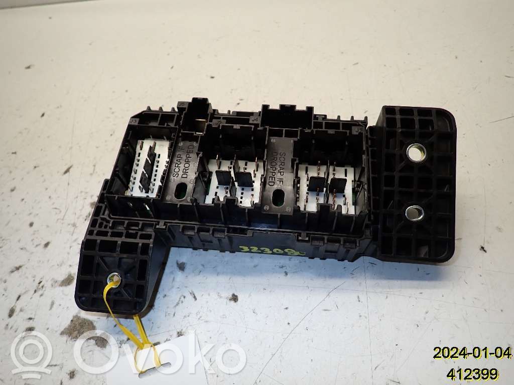 Módulo de fusible   68467641AA,64613487