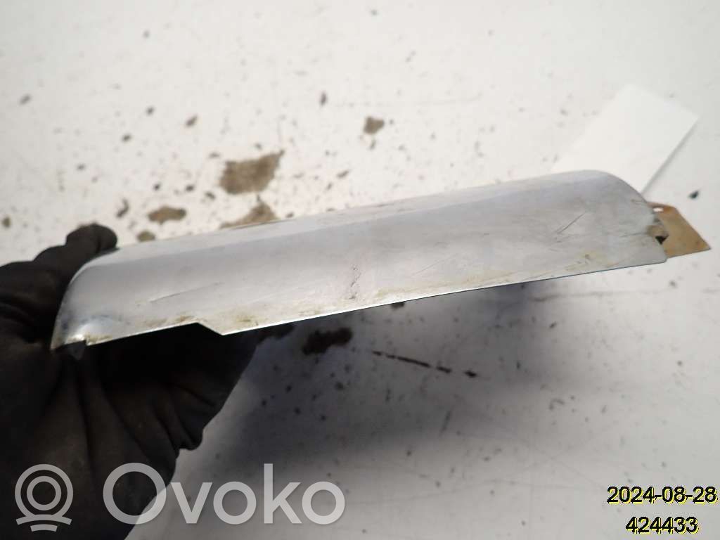 Front arch trim