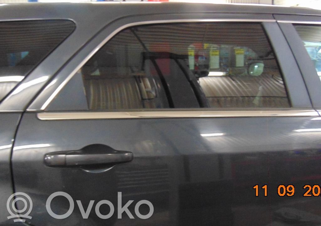 Chrysler 300 - 300C Galinės durys 