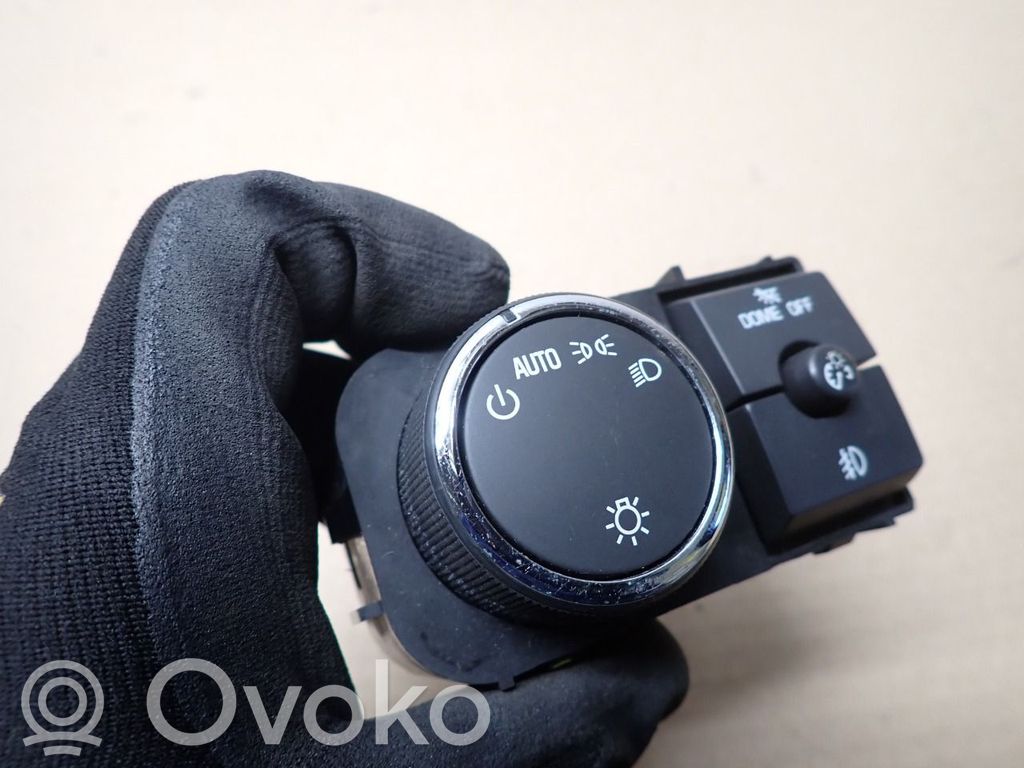 Chevrolet Silverado Light switch 
