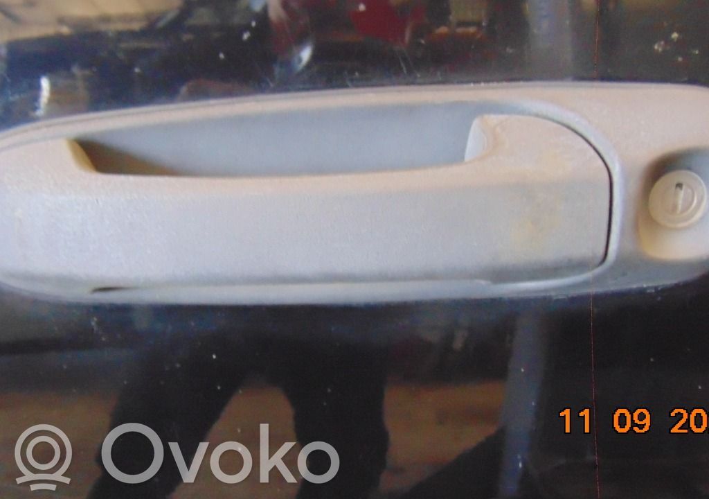 Jeep Cherokee Manecilla externa puerta delantera 