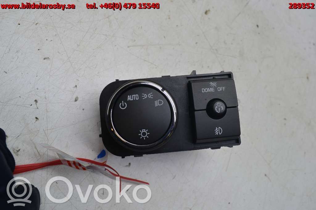 Chevrolet Tahoe Light switch 