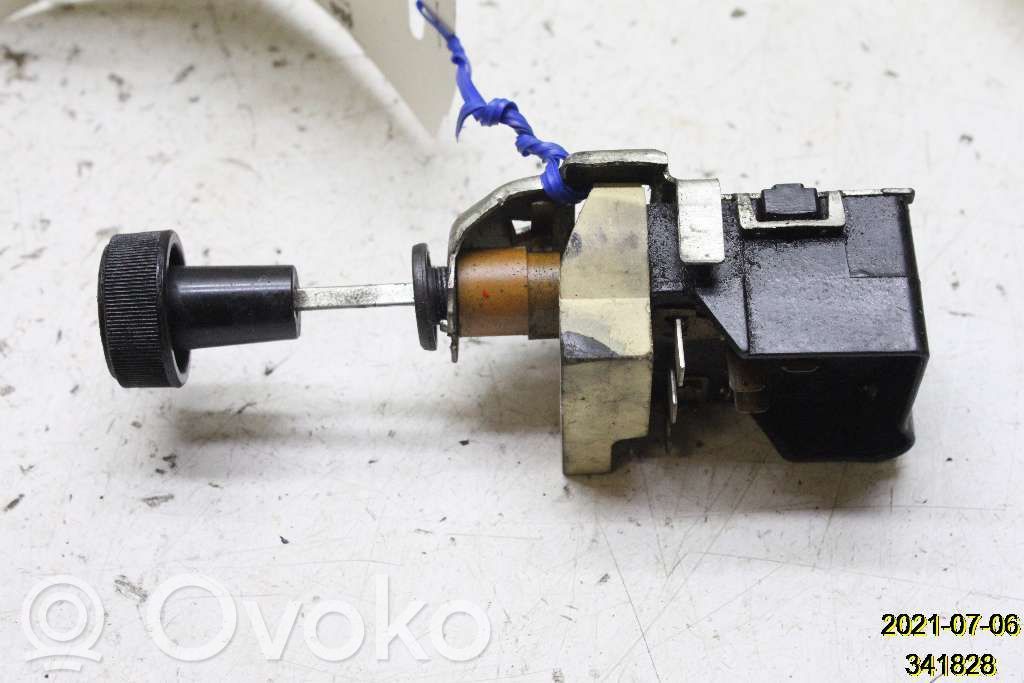 Light switch   2175191