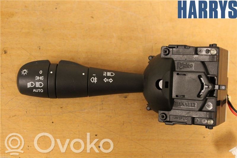 Renault Clio IV Indicator stalk 