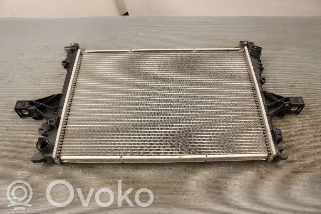 Volvo V70 Radiateur de refroidissement 