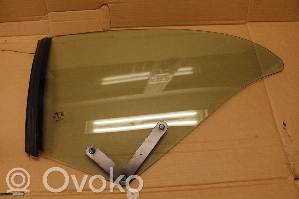 Volvo C70 Rear door window glass 