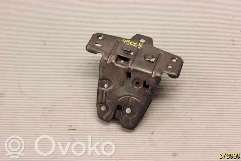 Loading door lock   32394630
