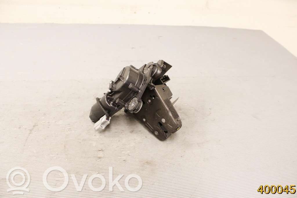 Loading door lock   32394631