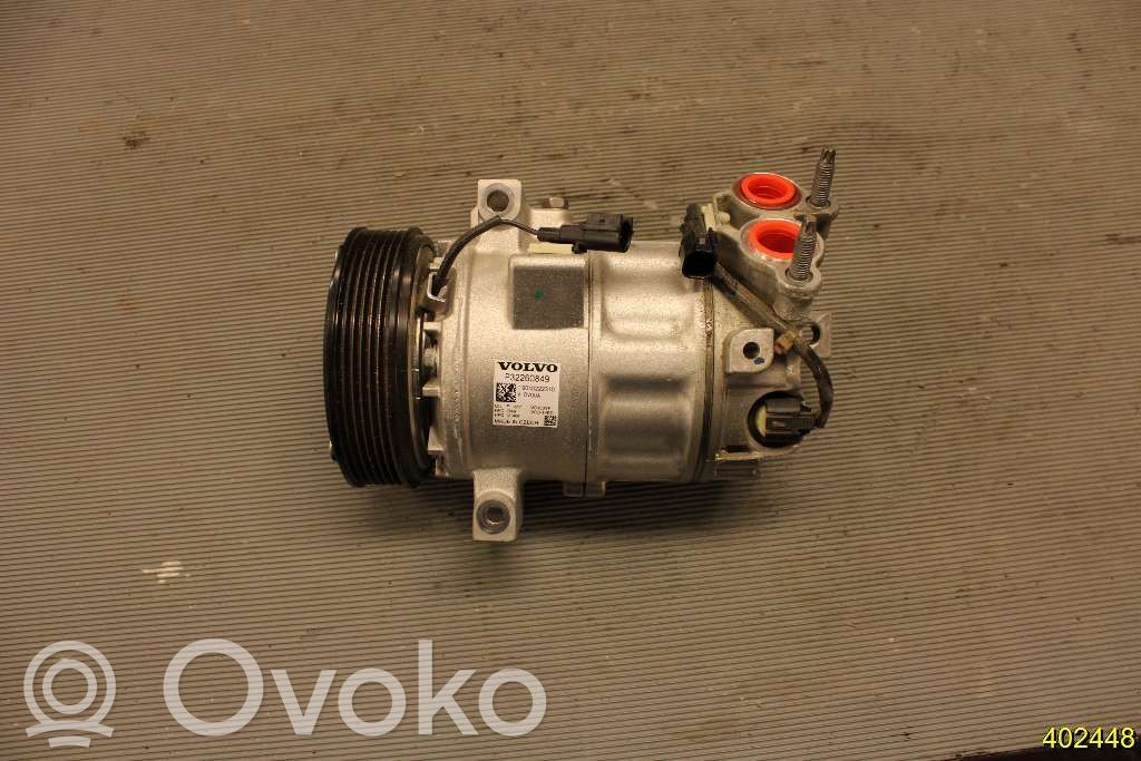 Volvo XC40 Air conditioning (A/C) compressor (pump) 