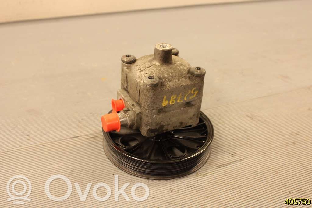 Volvo V70 Ohjaustehostimen pumppu 