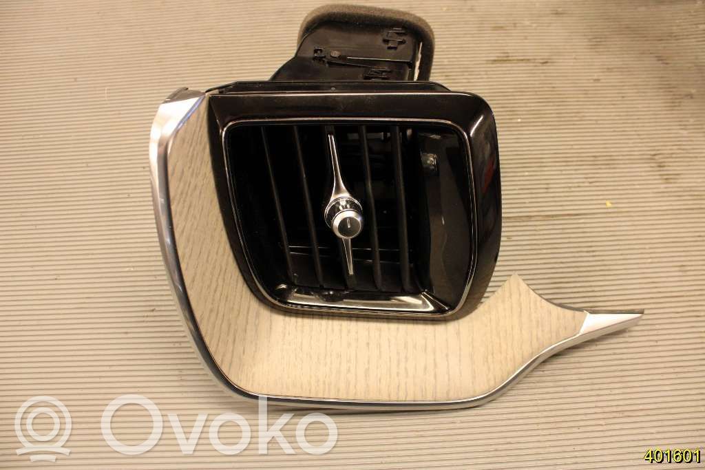Volvo XC90 Dashboard glove box trim 