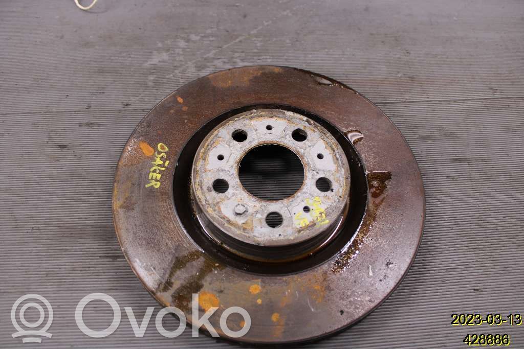 Volvo S60 Etujarrulevy 